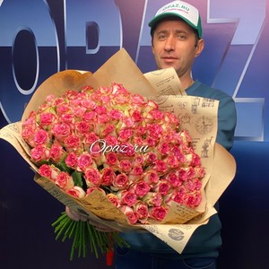 101 роза Голландия Premium 50см №РС-142 в оформлении.