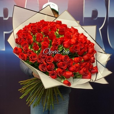 101 роза Голландия Premium 70см №РС-135 в оформлении.