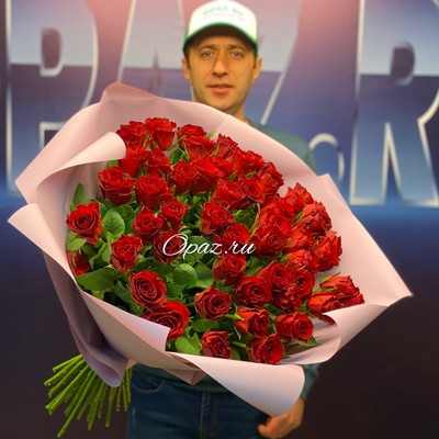51 роза Голландия Premium 70/75см №РС-137 в оформлении.