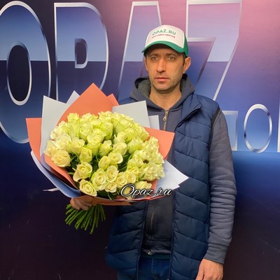 51 роза Кения Premium 40/45см в оформлении №РС-153